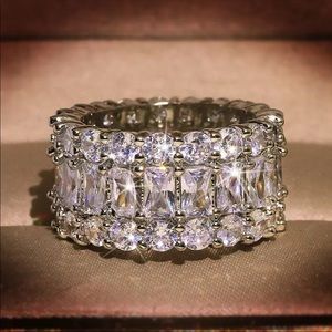 NEW Silver 925 thick silver Cubic zirconia ring